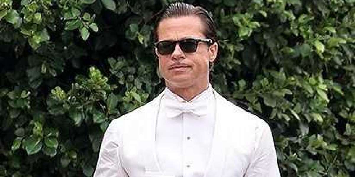 Rock a Tux like Brad Pitt