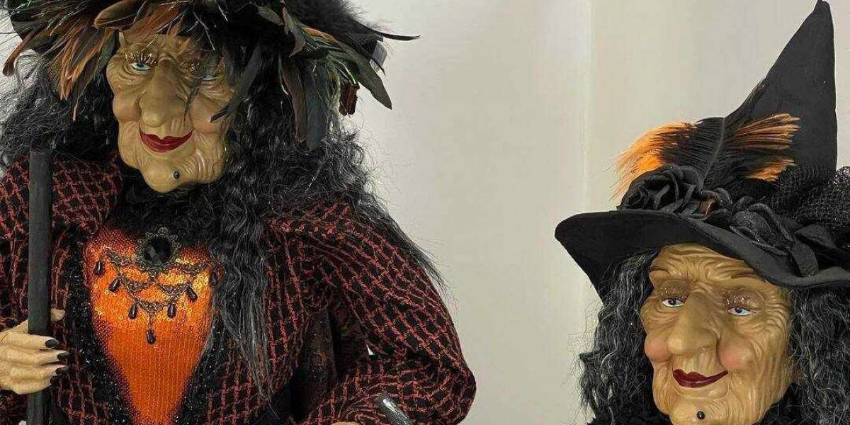 Kylie Jenner and Kourtney Kardashian in the mood for Halloween