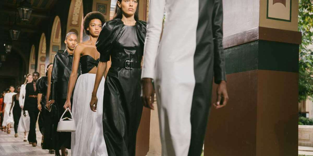 37 Shows Complete Paris Fashion Week 2021