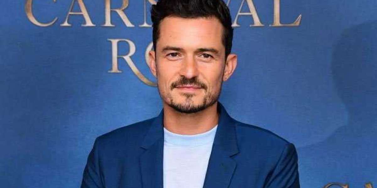 NME Signs Orlando Bloom