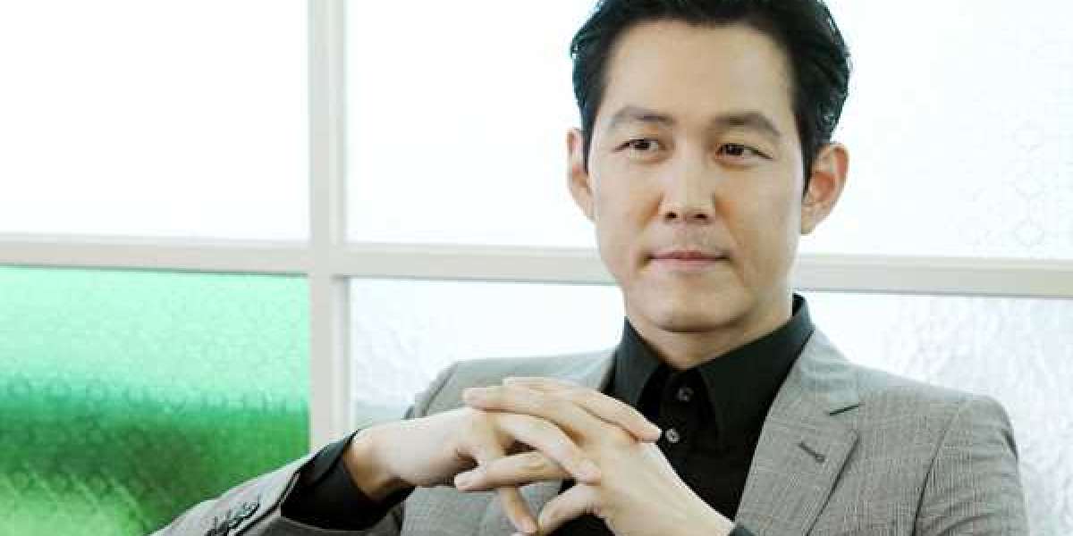 'Squid Game' Star Lee Jung Jae Will Not Attend 2022 Golden Globes