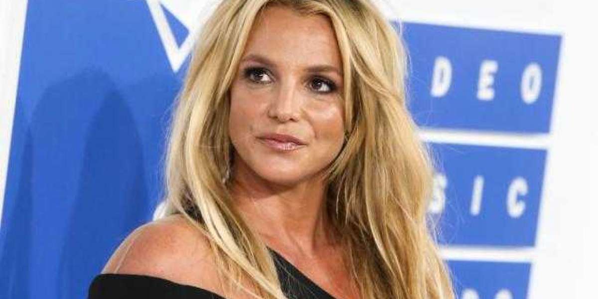 Britney Spears Signs a Multimillion-Dollar Publishing Deal